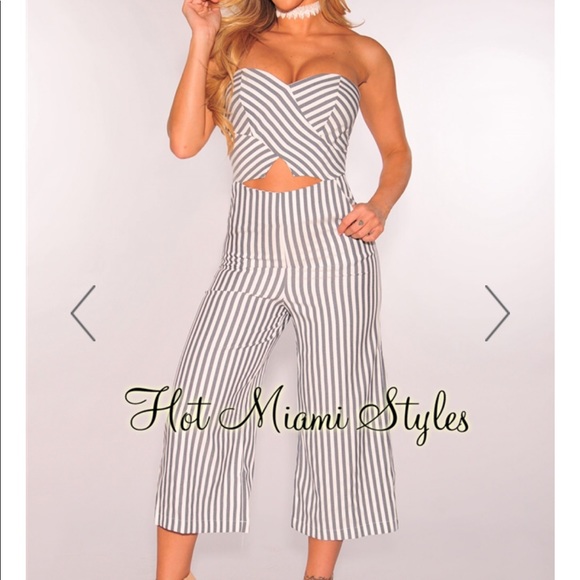Blue and white striped jumpsuit - Picture 2 of 4